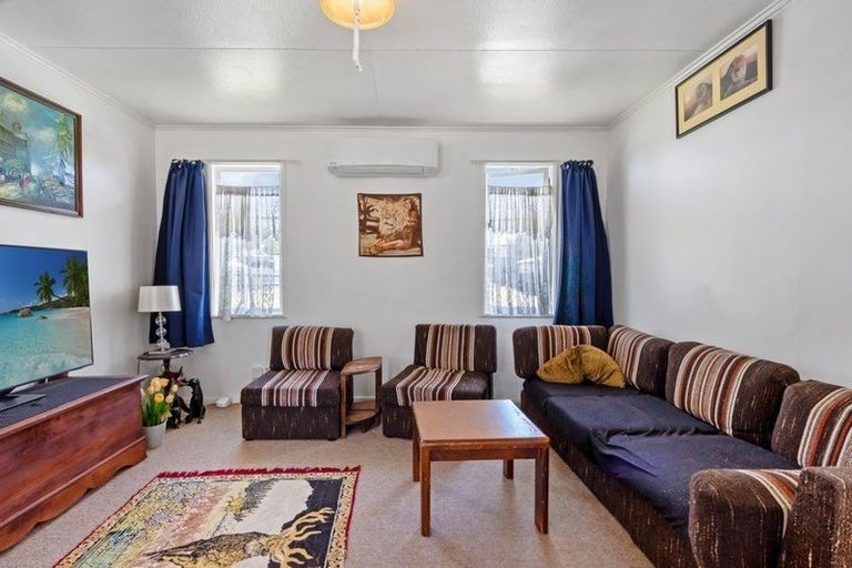 Photo of property in 63 Thatcher Street, Castlecliff, Whanganui, 4501