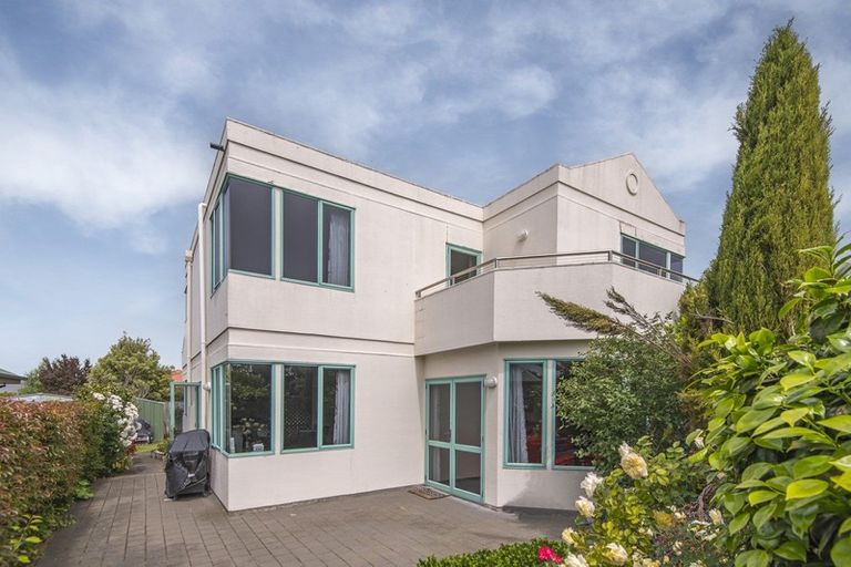 Photo of property in 103 Inwoods Close, Parklands, Christchurch, 8083