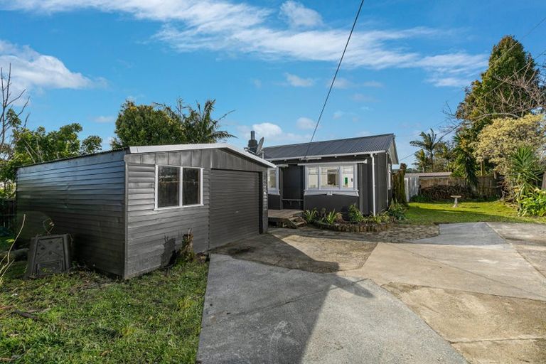 Photo of property in 117 Te Atatu Road, Te Atatu South, Auckland, 0610