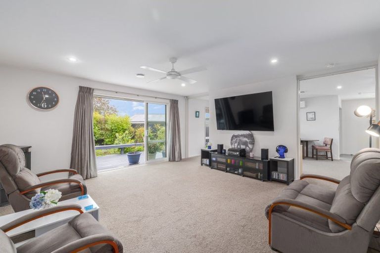 Photo of property in 10 Cowper Place, Avondale, Christchurch, 8061