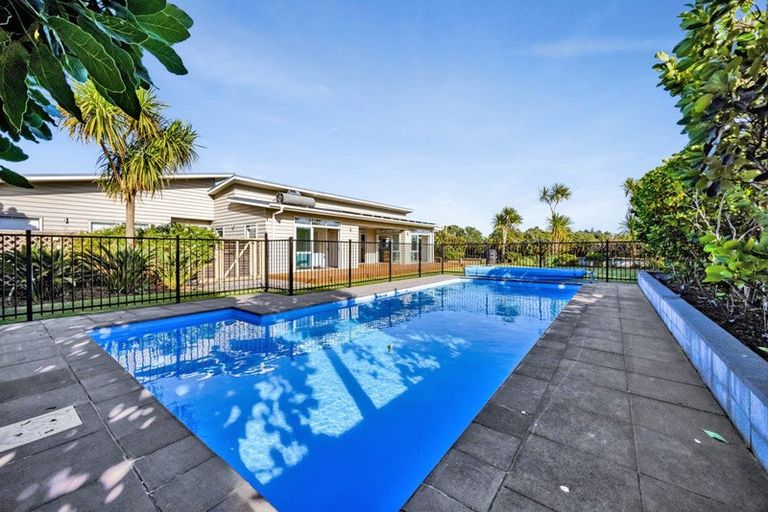 Photo of property in 9a Dolphin Parade, Bell Block, New Plymouth, 4312