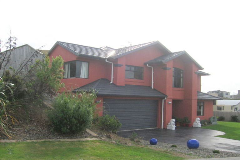 Photo of property in 9 Pendennis Point, Camborne, Porirua, 5026