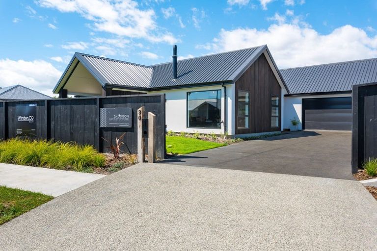 Photo of property in 30 Nikau Drive, Redwoodtown, Blenheim, 7201