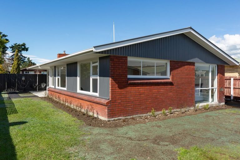 Photo of property in 11 Waratah Street, Avondale, Christchurch, 8061