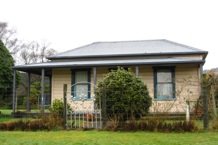 Photo of property in 34 Cavell Street, Reefton, 7830