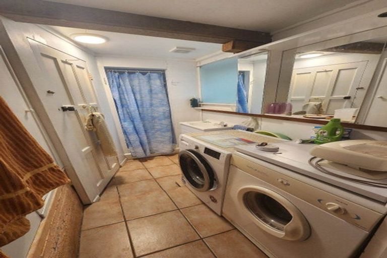 Photo of property in 23 Ocean View Road, Hatfields Beach, Orewa, 0931