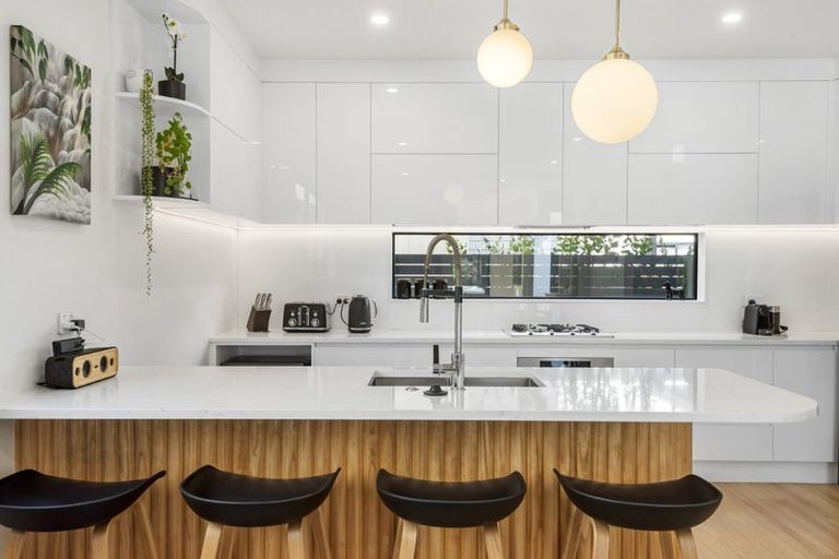 Photo of property in 3 Lemon Grove Lane, Greenhithe, Auckland, 0632