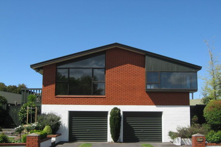 Photo of property in 23 James Condon Place, Redwood, Christchurch, 8051