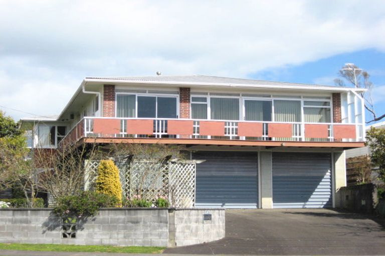 Photo of property in 44a Waiwaka Terrace, Strandon, New Plymouth, 4312
