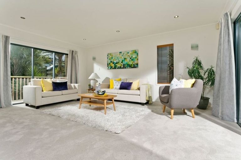 Photo of property in 88 Parr Terrace, Castor Bay, Auckland, 0620