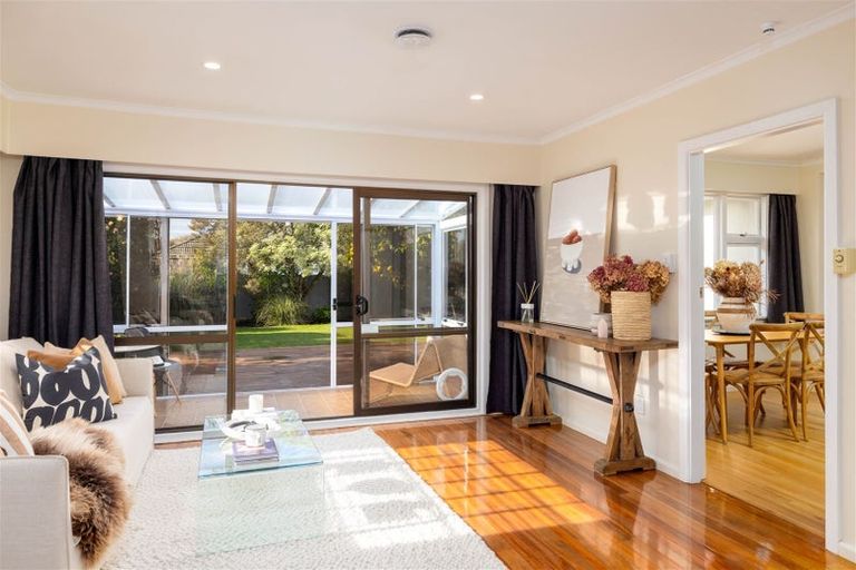 Photo of property in 9 Centaurus Road, Cashmere, Christchurch, 8022