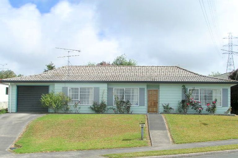 Photo of property in 24 Broadfield Street, Massey, Auckland, 0614