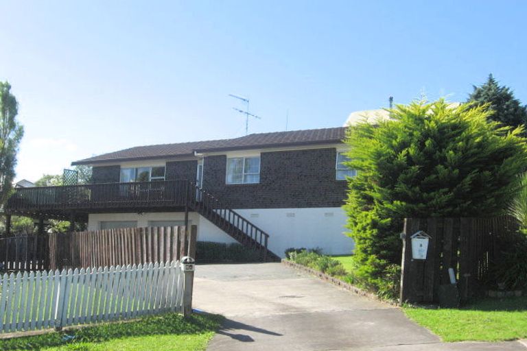 Photo of property in 8a Marco Place, Highland Park, Auckland, 2010