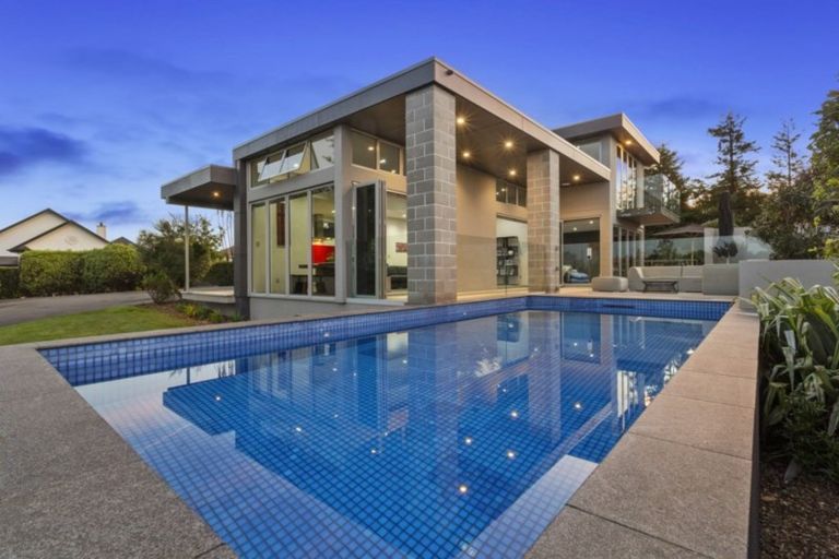 Photo of property in 70 Oakgrove Drive, Rangiora, 7400