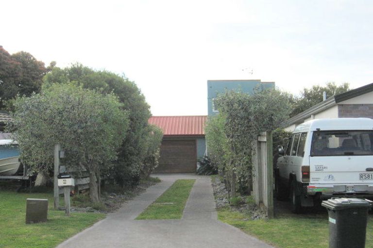 Photo of property in 6 Checketts Place, Papamoa Beach, Papamoa, 3118