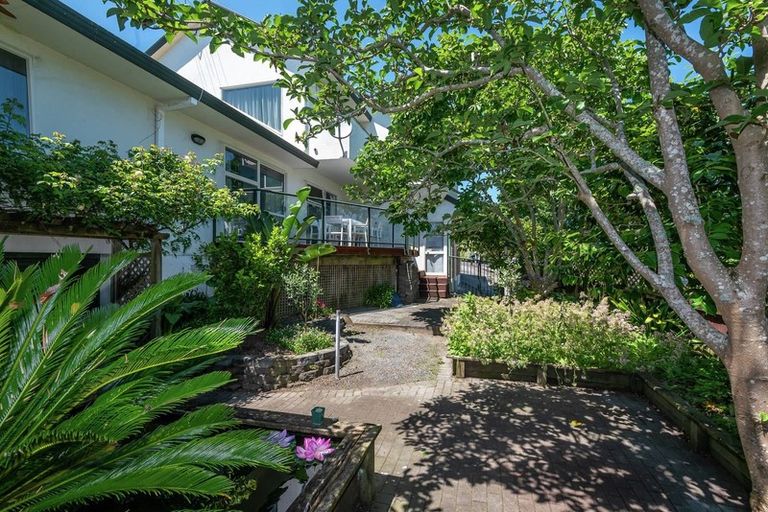 Photo of property in 2/130 Sandspit Road, Shelly Park, Auckland, 2014