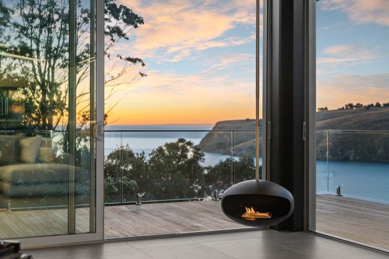 Photo of property in 139a Taylors Mistake Road, Scarborough, Christchurch, 8081