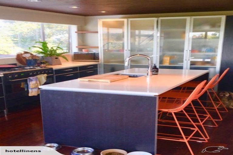 Photo of property in 24 Hillcrest Road, Hatfields Beach, Orewa, 0931