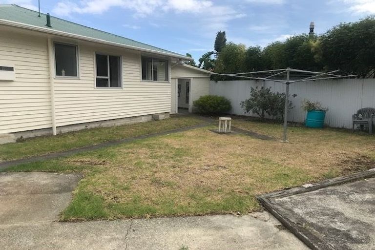 Photo of property in 10 Hadfield Place, Paraparaumu Beach, Paraparaumu, 5032