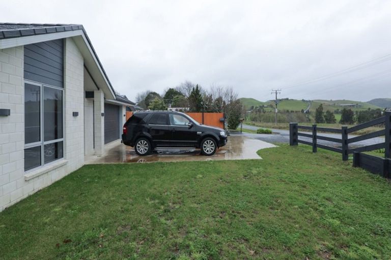 Photo of property in 169 Kimihia Road, Huntly, 3771