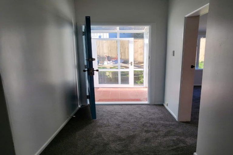 Photo of property in 21 Tarawera Road, Johnsonville, Wellington, 6037