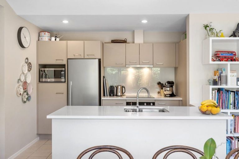 Photo of property in 6 Aviara Court, Northpark, Auckland, 2013