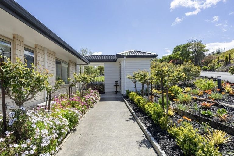 Photo of property in 35 Terry Smyth Drive, Kumeu, 0892