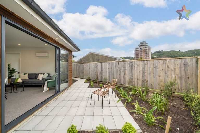 Photo of property in 10 Tarata Lane, Avalon, Lower Hutt, 5011