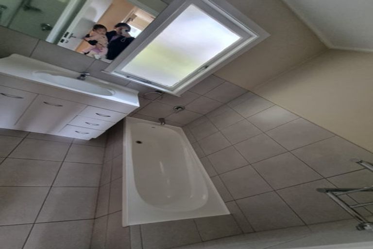 Photo of property in 1/26 Richards Avenue, Forrest Hill, Auckland, 0620