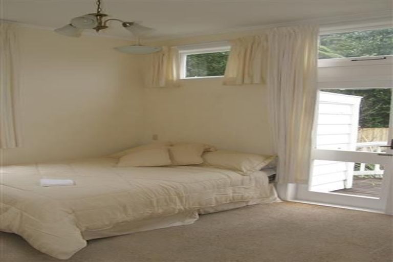 Photo of property in 48 Aurora Terrace, Kelburn, Wellington, 6012