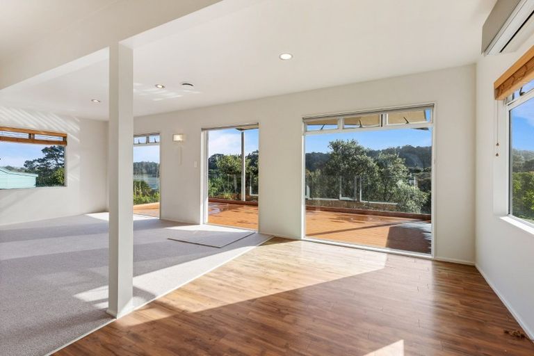 Photo of property in 55 Pemberton Avenue, Bayview, Auckland, 0629