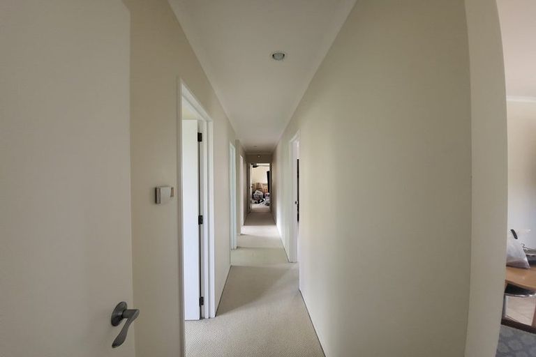 Photo of property in 12 Notre Dame Way, Albany, Auckland, 0632