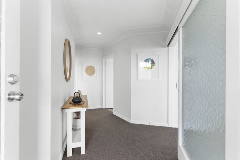 Photo of property in 19 Mcclintock Road, Massey, Auckland, 0614