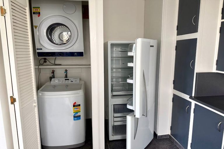 Photo of property in 50 Townsend Road, Miramar, Wellington, 6022