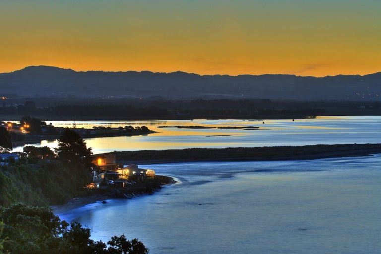 Photo of property in 94 Town Point Road, Maketu, Te Puke, 3189