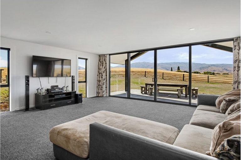 Photo of property in Nelsen Ridge Road, Waikerikeri, Alexandra, 9393