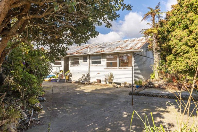 Photo of property in 7 Awatea Avenue, Paraparaumu, 5032