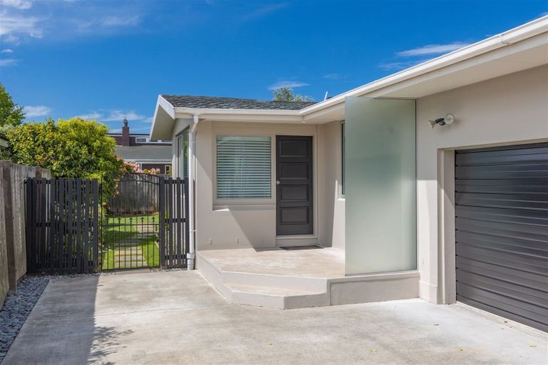 Photo of property in 2/36 Condell Avenue, Papanui, Christchurch, 8053