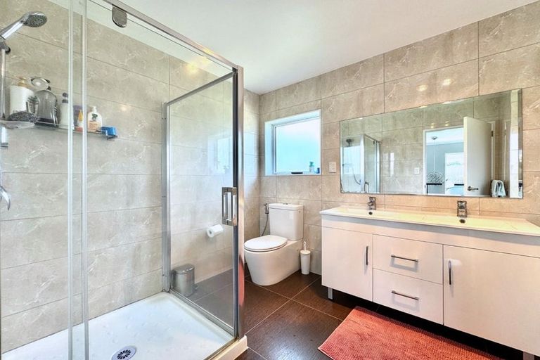 Photo of property in 152 Hill Road, The Gardens, Auckland, 2105