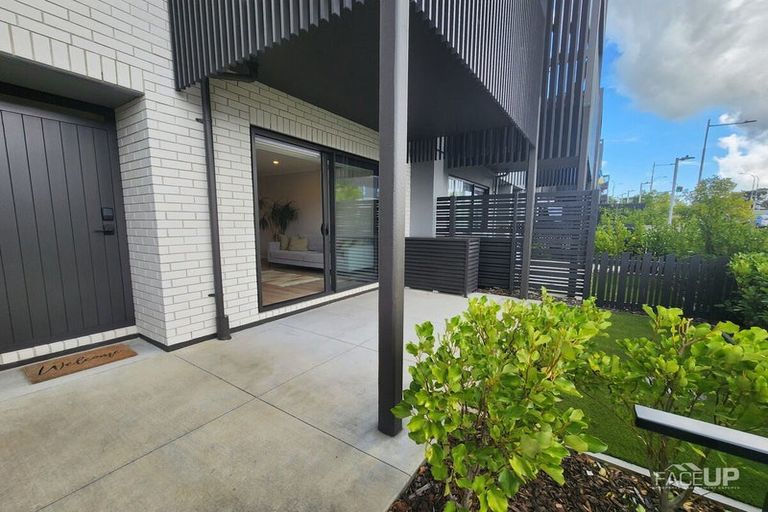 Photo of property in 11/4 Matimati Place, Hobsonville, Auckland, 0616