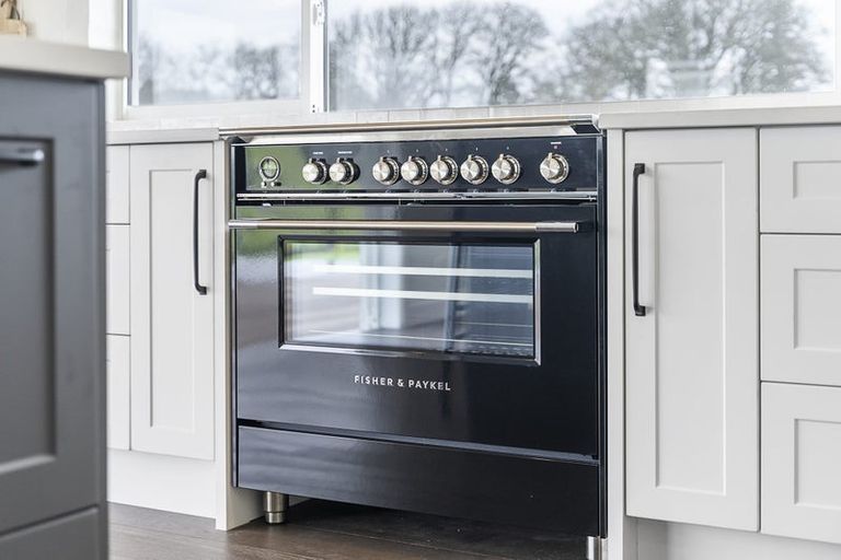 Photo of property in 4 Sunline Drive, Leamington, Cambridge, 3432