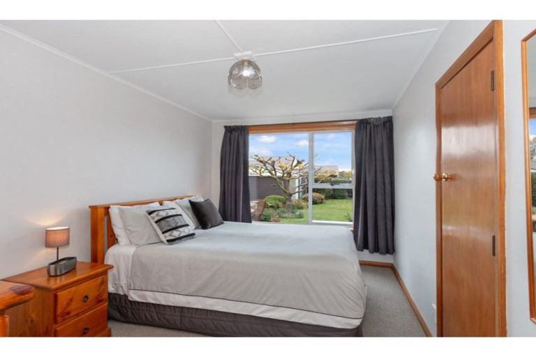 Photo of property in 15 Hillary Crescent, Upper Riccarton, Christchurch, 8041