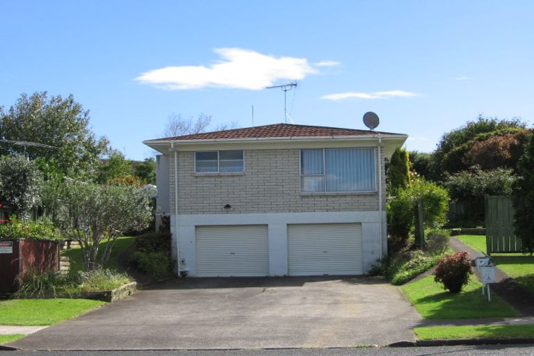 Photo of property in 2/62 Stanniland Street, Sunnyhills, Auckland, 2010