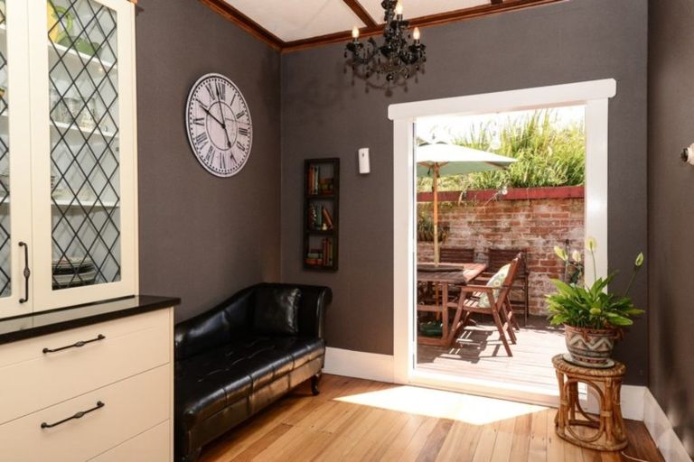 Photo of property in 69 Forest Lake Road, Forest Lake, Hamilton, 3200