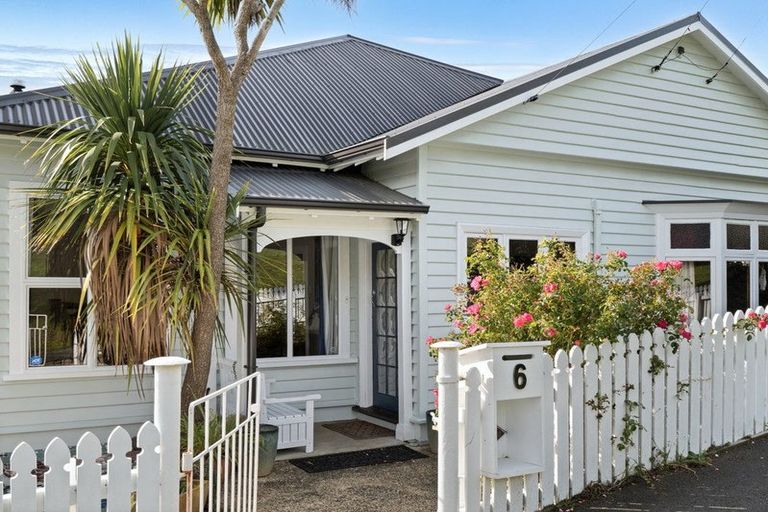 Photo of property in 6 Daly Street, Port Chalmers, 9023