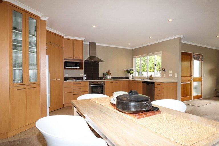 Photo of property in 28 Deller Drive, Carterton, 5713