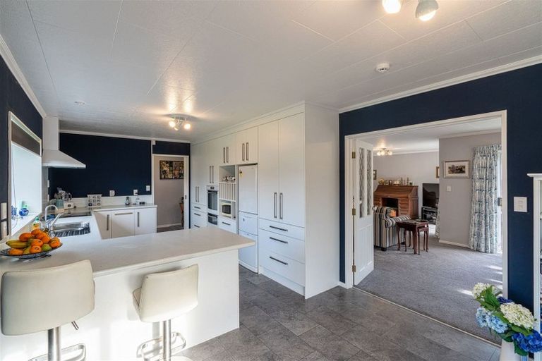 Photo of property in 16 Easton Way, Levin, 5510