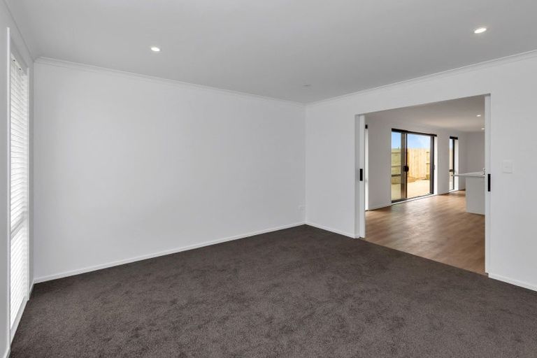 Photo of property in 15 Te Taniwha Road, One Tree Point, 0118