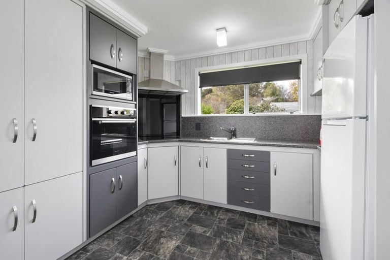 Photo of property in 30 Ongo Road, Hunterville, 4730