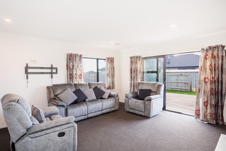 Photo of property in 79 Balrickard Way, Milson, Palmerston North, 4414